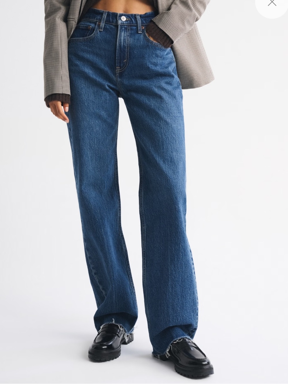 Abercrombie & Fitch - High Rise 90s Relaxed Raw Hem Jean